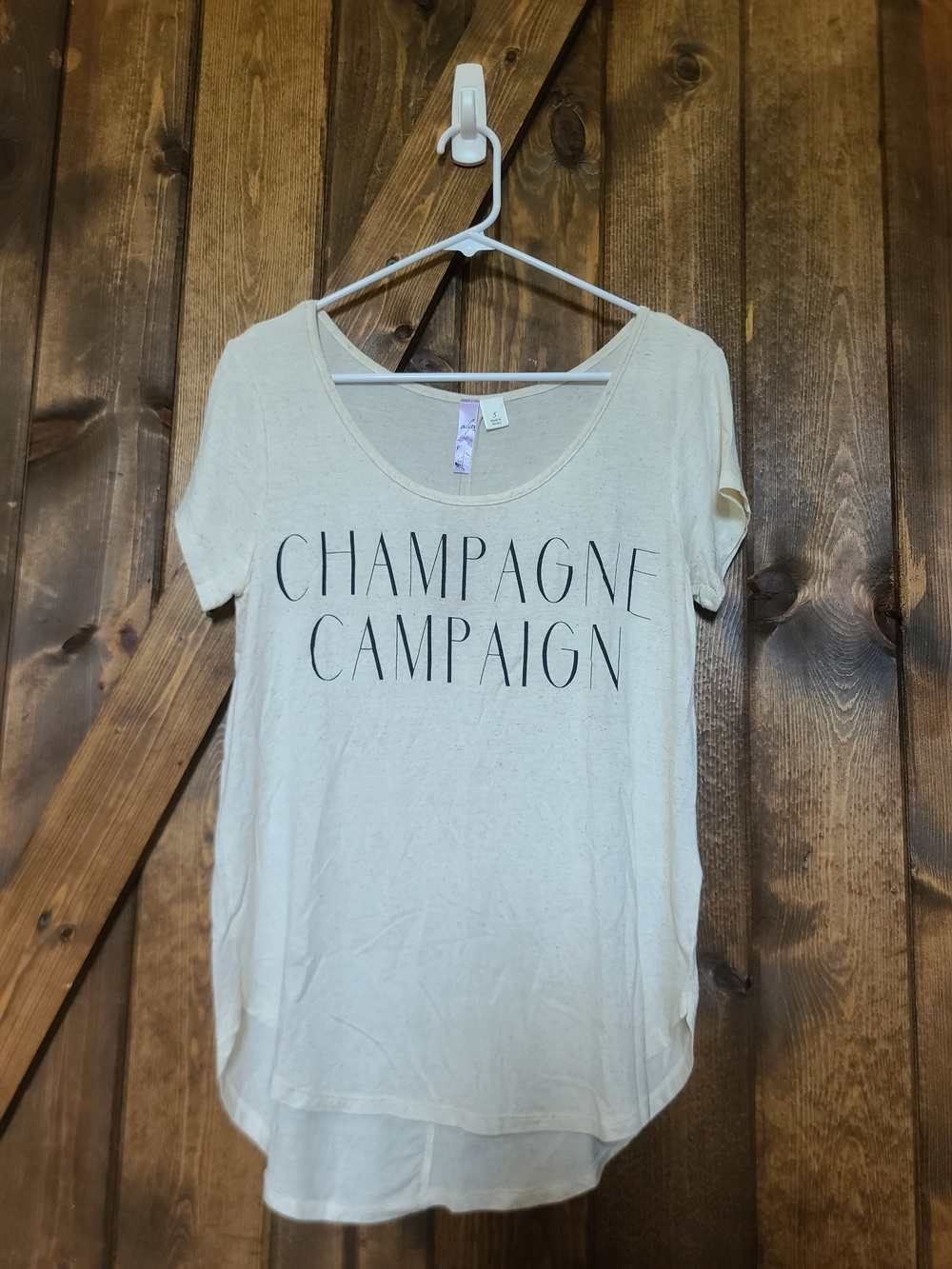 NWT Alya Cream 'CHAMPAGNE CAMPAIGN' Scoop Neck Tee Size S Celebration/ Bridal